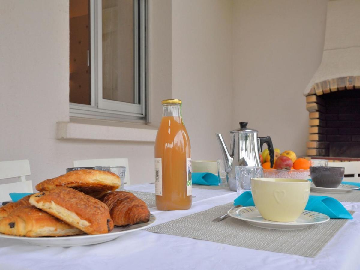 Holiday Home Le Clos Er Bert By Interhome 사르주 외부 사진